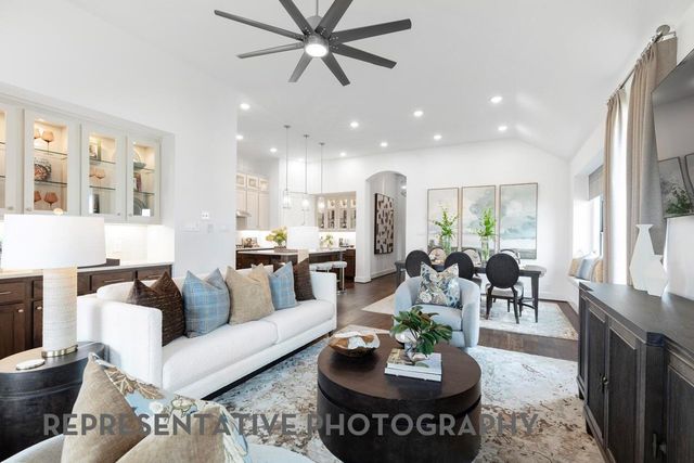 17911 Oakwood Stream Drive, Webster, TX 77598