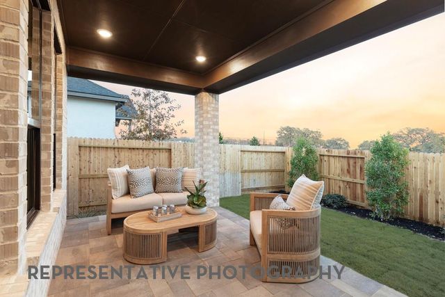 17911 Oakwood Stream Drive, Webster, TX 77598