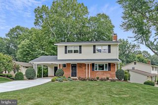 5000 GAINSBOROUGH DR, Fairfax, VA 22032
