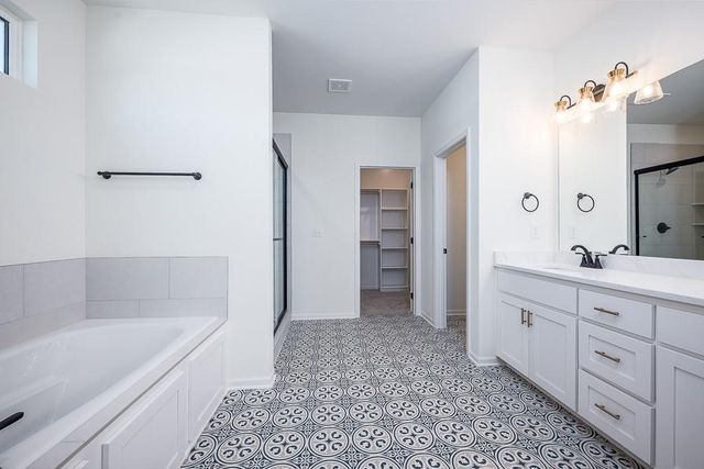 1942 Edgewood Drive, Leavenworth, KS 66048