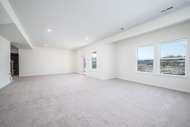 1942 Edgewood Drive, Leavenworth, KS 66048