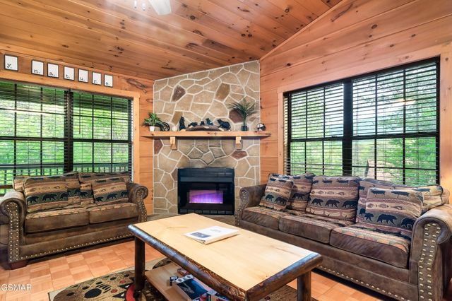 2619 Thad Trail, Sevierville, TN 37876