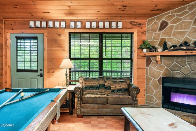 2619 Thad Trail, Sevierville, TN 37876