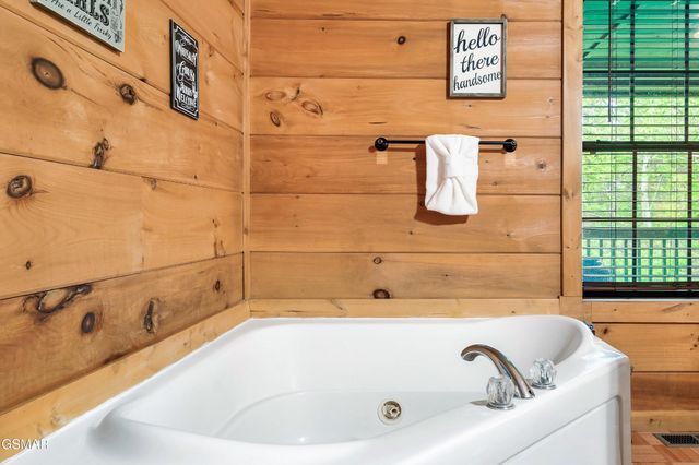 2619 Thad Trail, Sevierville, TN 37876