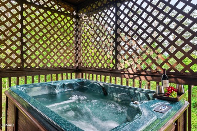 2619 Thad Trail, Sevierville, TN 37876