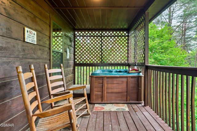 2619 Thad Trail, Sevierville, TN 37876