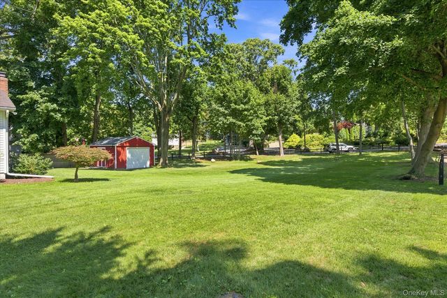 20 Lynbrook Drive, Sound Beach, NY 11789