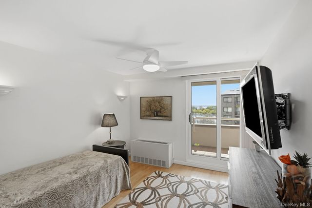 701 Pelham Road 2B, New Rochelle, NY 10805