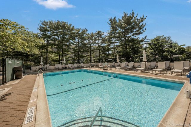 701 Pelham Road 2B, New Rochelle, NY 10805