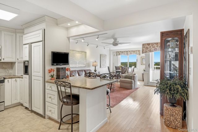 701 Pelham Road 2B, New Rochelle, NY 10805