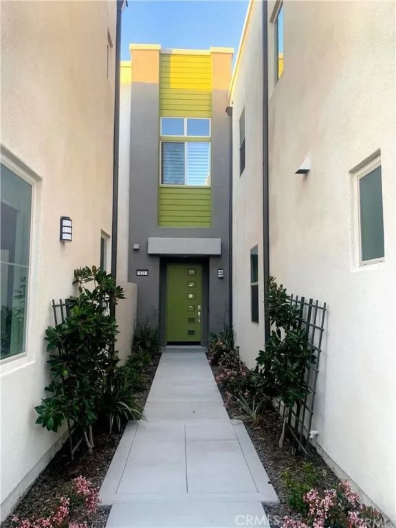 121 Terrapin, Irvine, CA 92618