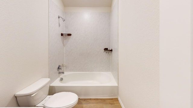 915 Presleigh Drive, Dallas, TX 75253