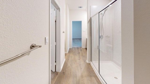 915 Presleigh Drive, Dallas, TX 75253