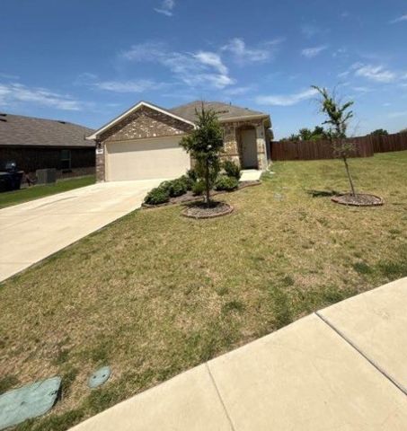 915 Presleigh Drive, Dallas, TX 75253