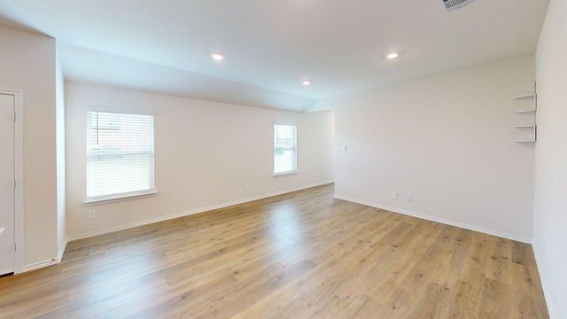 915 Presleigh Drive, Dallas, TX 75253