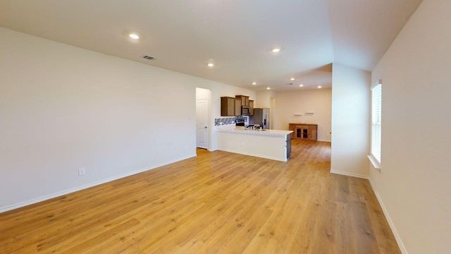 915 Presleigh Drive, Dallas, TX 75253