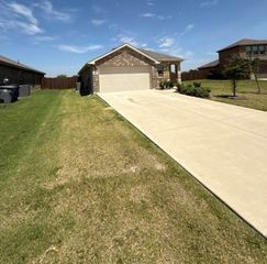 915 Presleigh Drive, Dallas, TX 75253