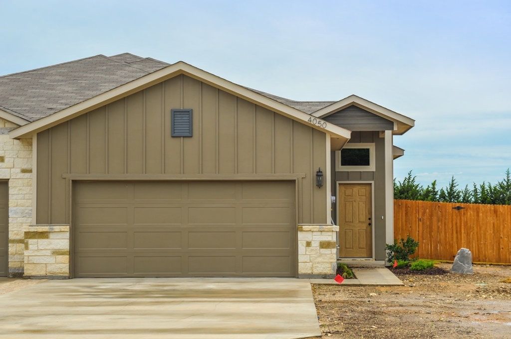 4050 Shiloh Court, Midlothian, TX 76065