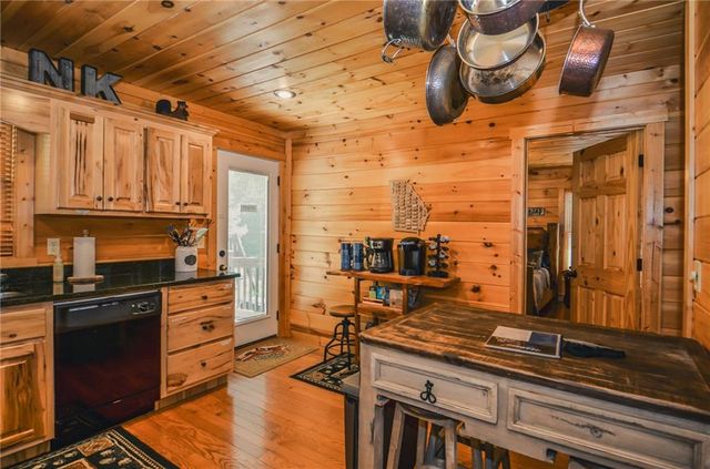 216 Dawn Lane, Ellijay, GA 30540