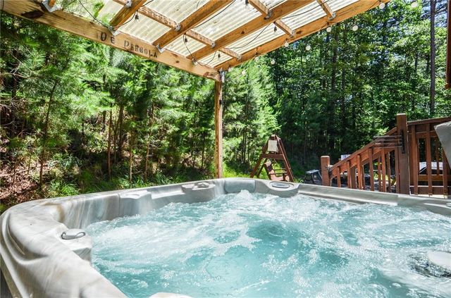216 Dawn Lane, Ellijay, GA 30540