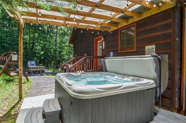 216 Dawn Lane, Ellijay, GA 30540