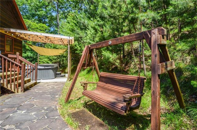 216 Dawn Lane, Ellijay, GA 30540