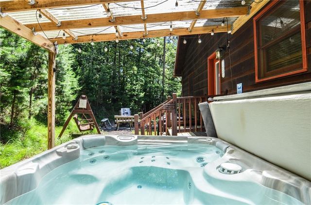 216 Dawn Lane, Ellijay, GA 30540