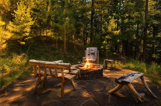 216 Dawn Lane, Ellijay, GA 30540