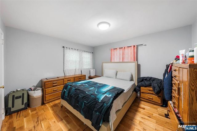 73 Davis Drive, Bergenfield, NJ 07621