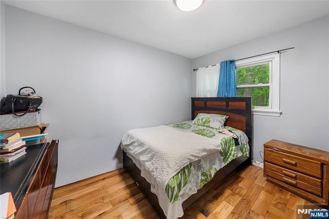 73 Davis Drive, Bergenfield, NJ 07621