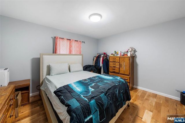 73 Davis Drive, Bergenfield, NJ 07621