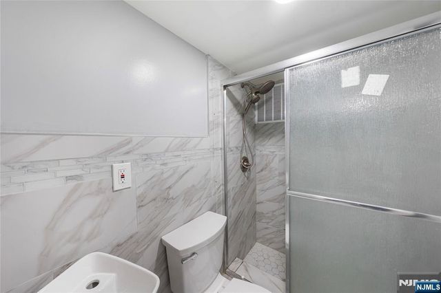 73 Davis Drive, Bergenfield, NJ 07621
