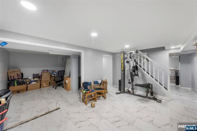 73 Davis Drive, Bergenfield, NJ 07621