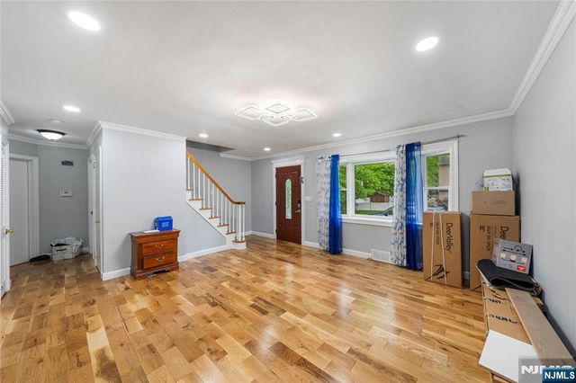 73 Davis Drive, Bergenfield, NJ 07621