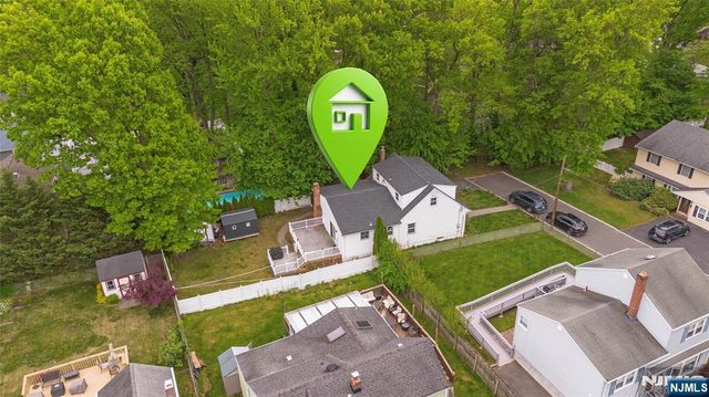 73 Davis Drive, Bergenfield, NJ 07621