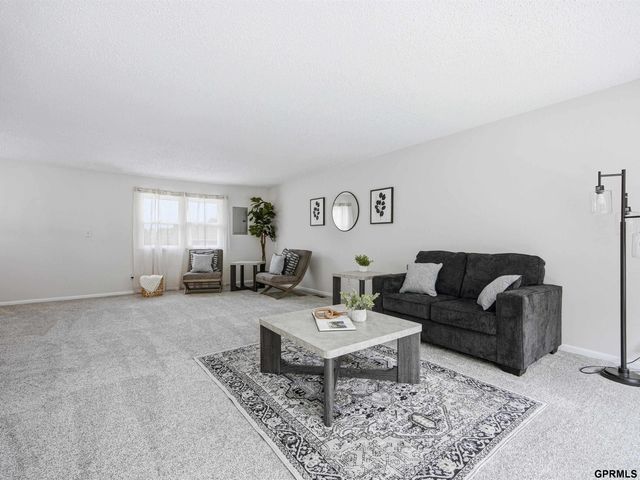 503 Ridge Road N, Council Bluffs, IA 51503