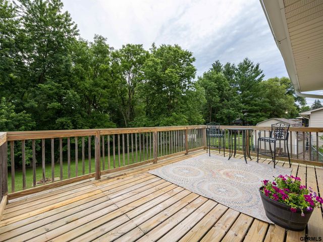 503 Ridge Road N, Council Bluffs, IA 51503