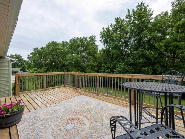 503 Ridge Road N, Council Bluffs, IA 51503
