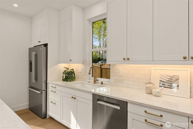 11608 NE 92nd Street, Kirkland, WA 98033