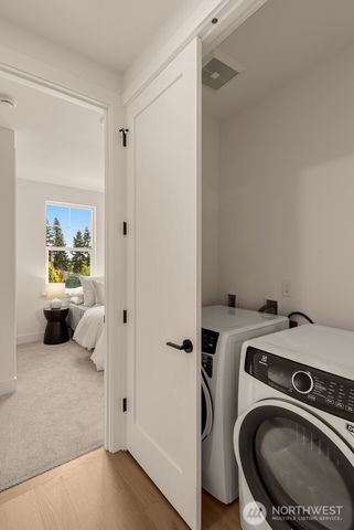 11608 NE 92nd Street, Kirkland, WA 98033