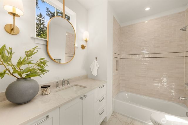 11608 NE 92nd Street, Kirkland, WA 98033