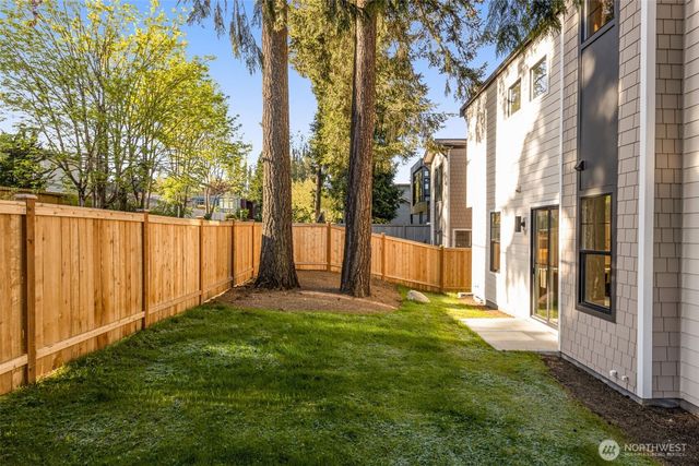 11608 NE 92nd Street, Kirkland, WA 98033