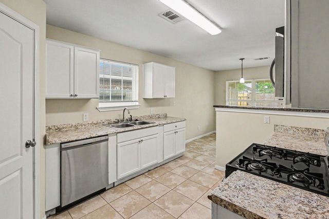 18011 Kinsale Valley Lane, Houston, TX 77060