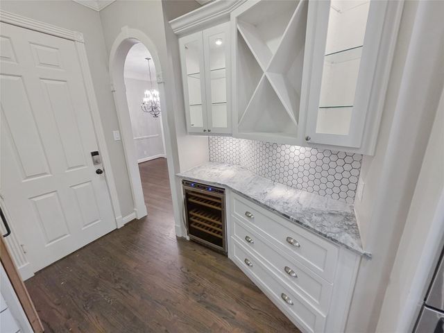 3815 Loch Glen Court, Houston, TX 77059