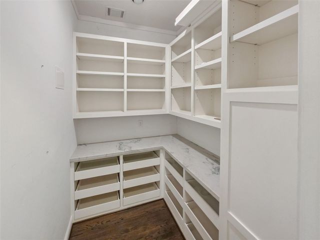 3815 Loch Glen Court, Houston, TX 77059