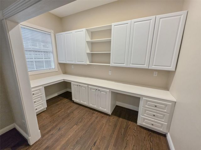 3815 Loch Glen Court, Houston, TX 77059