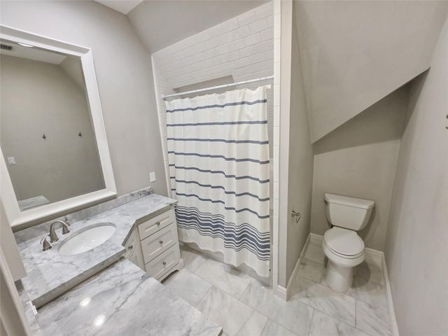 3815 Loch Glen Court, Houston, TX 77059