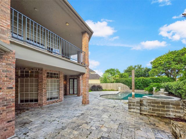 3815 Loch Glen Court, Houston, TX 77059