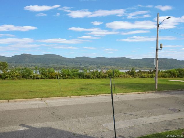 2 Courtney Avenue, Newburgh, NY 12550