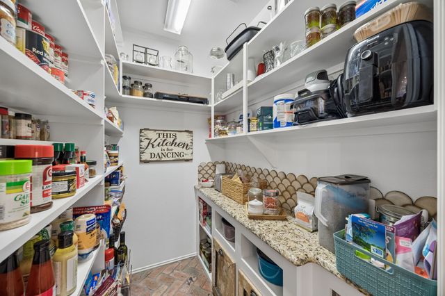 523 S Dallas Street, Van Alstyne, TX 75495
